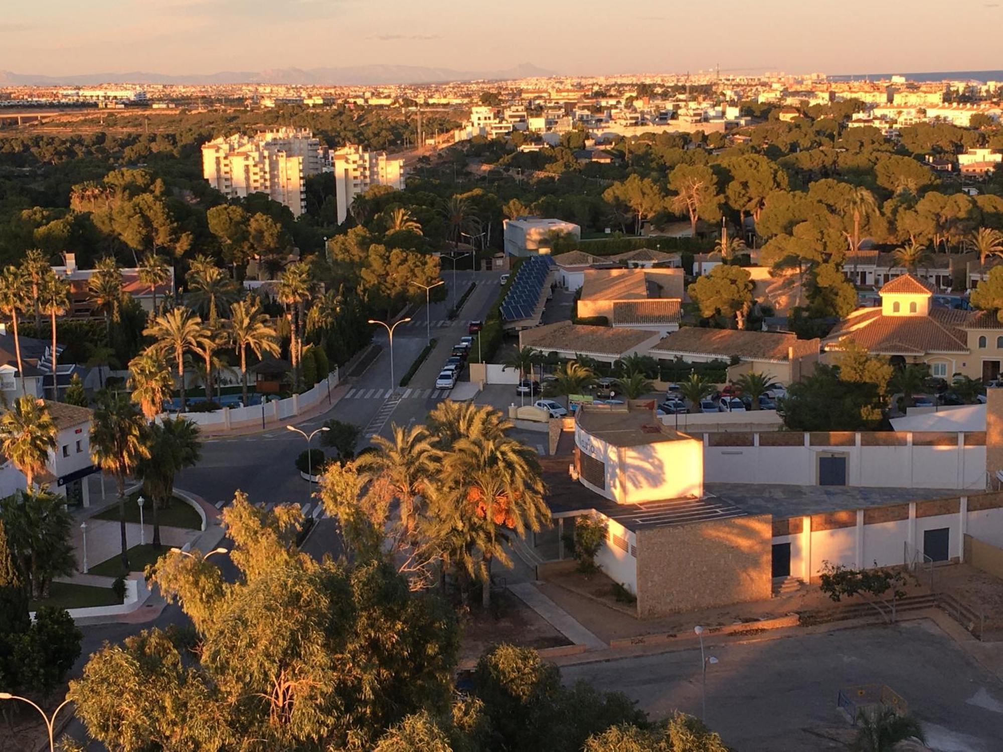 Cosy, Seaview Apartment, Close To Beach And Bars -Edificio Rhin Campoamor Exteriör bild